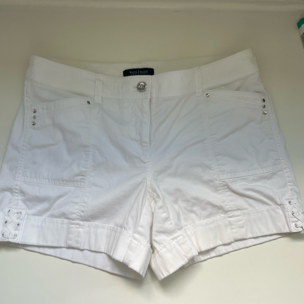 WHBM white shorts Sz 6